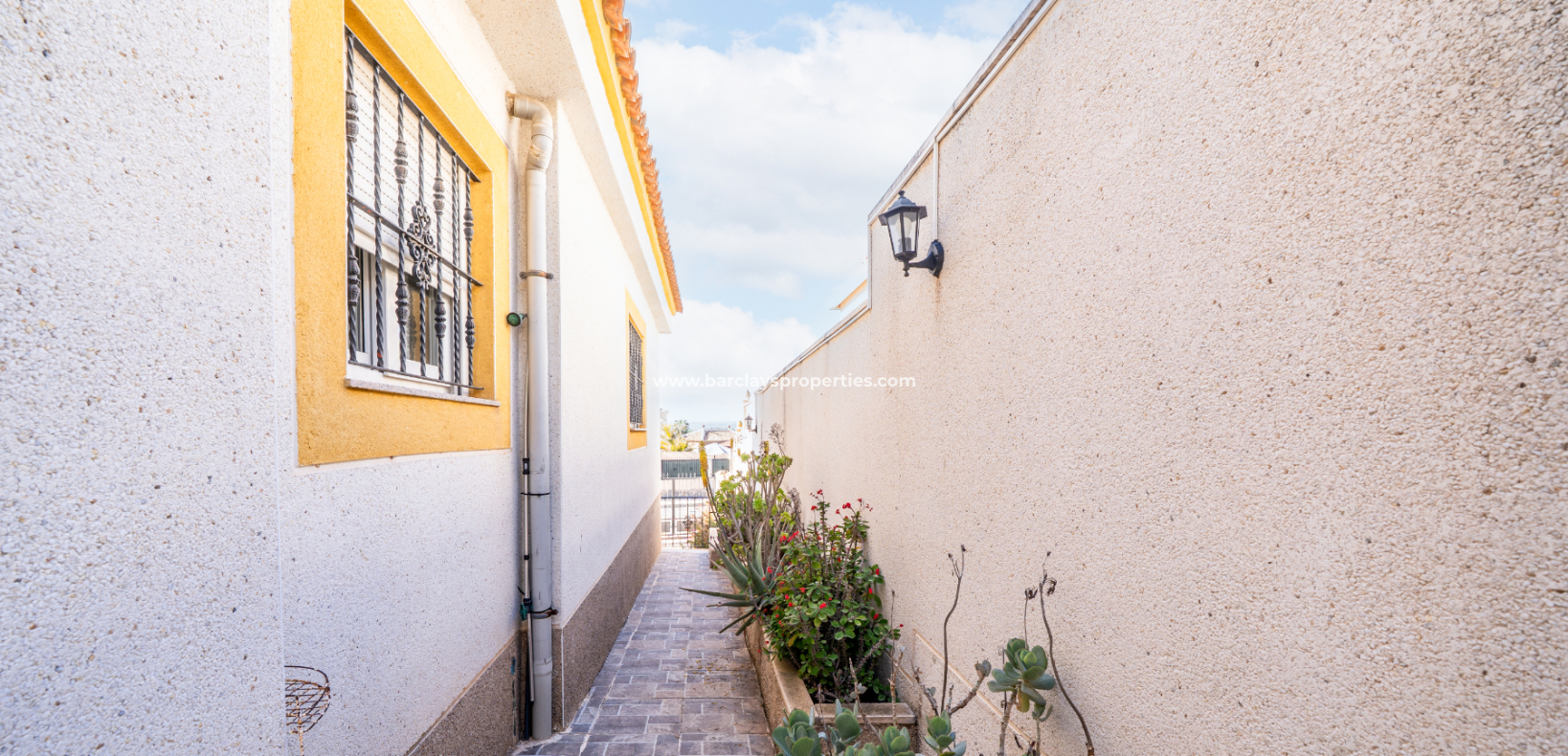 Wederverkoop -  Twee Onder Een Kap - Urb. La Marina