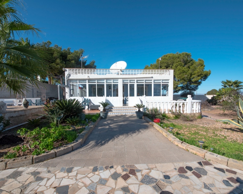 Wederverkoop - Vrijstaande Villa - El Pinet Beach