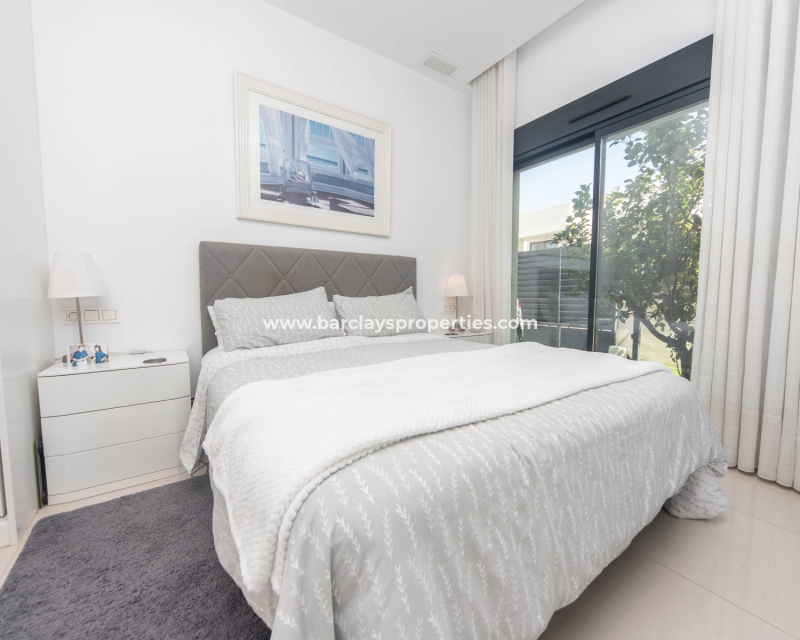 Wederverkoop - Vrijstaande Villa - El Pinet Beach