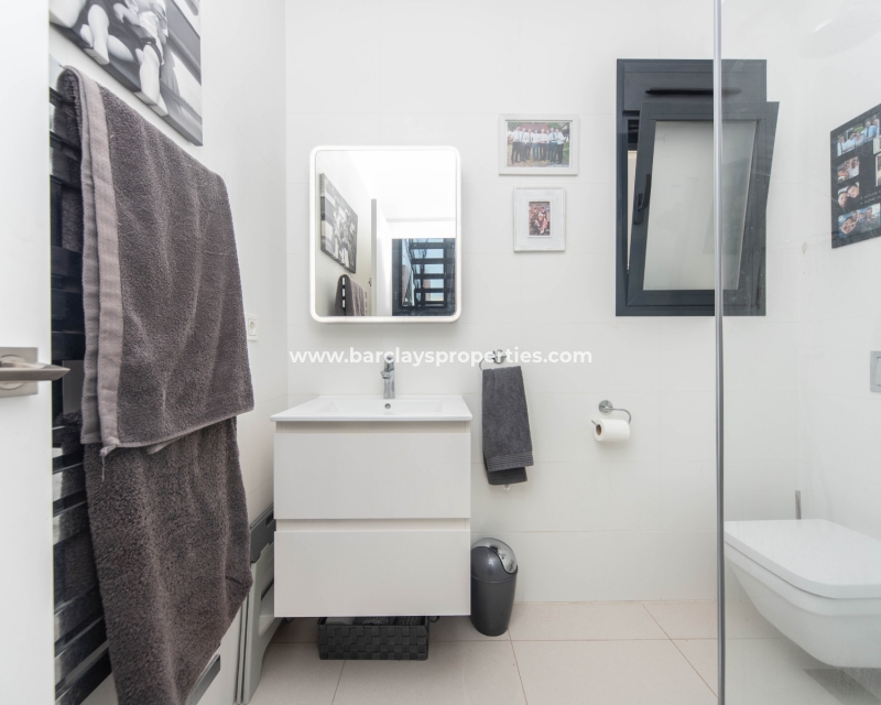 Wederverkoop - Vrijstaande Villa - El Pinet Beach