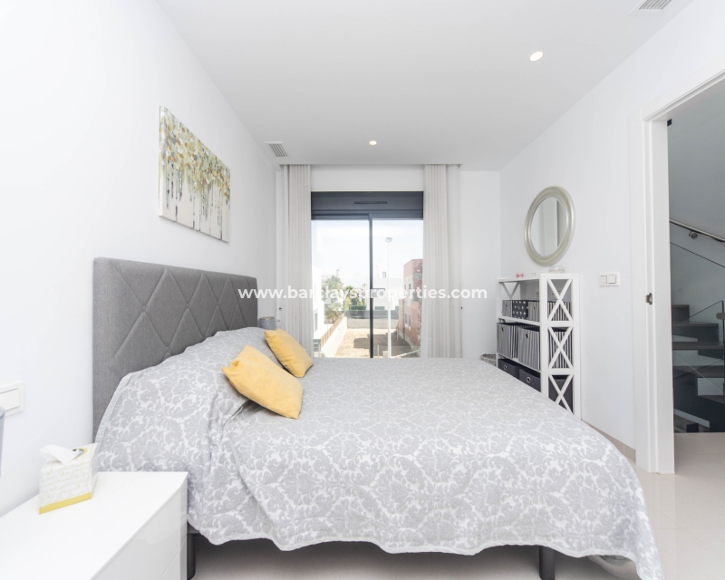 Wederverkoop - Vrijstaande Villa - El Pinet Beach