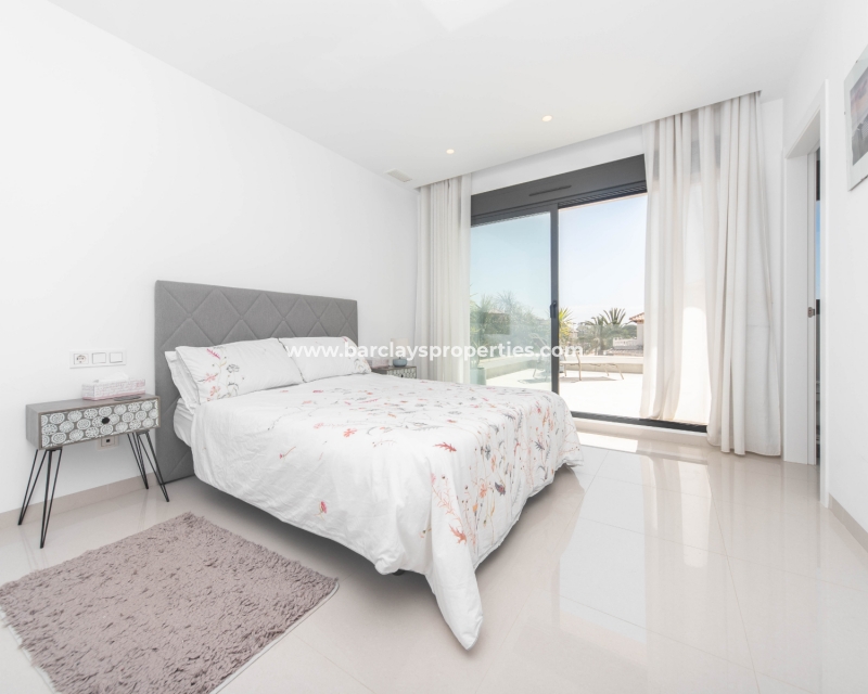 Wederverkoop - Vrijstaande Villa - El Pinet Beach