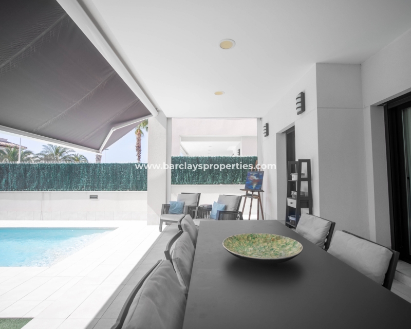 Wederverkoop - Vrijstaande Villa - El Pinet Beach