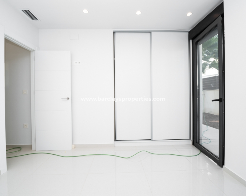 Wederverkoop - Vrijstaande Villa - El Pinet Beach