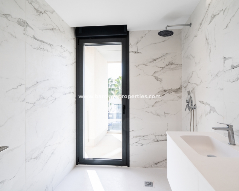 Wederverkoop - Vrijstaande Villa - El Pinet Beach