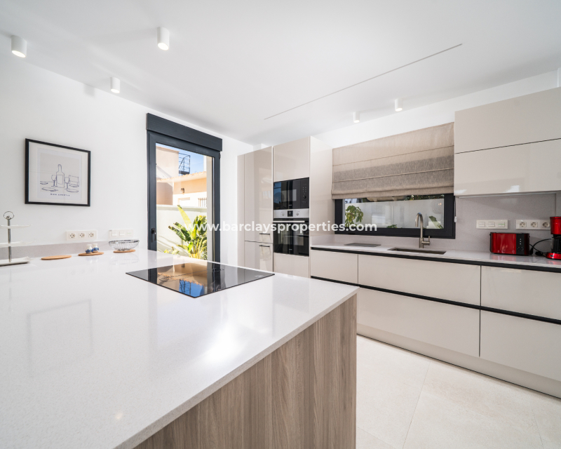 Wederverkoop - Vrijstaande Villa - Guardamar del Segura - Urb Costabella