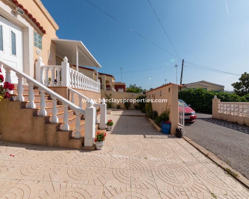 Wederverkoop - Vrijstaande Villa - La Marina - Urb. La Marina