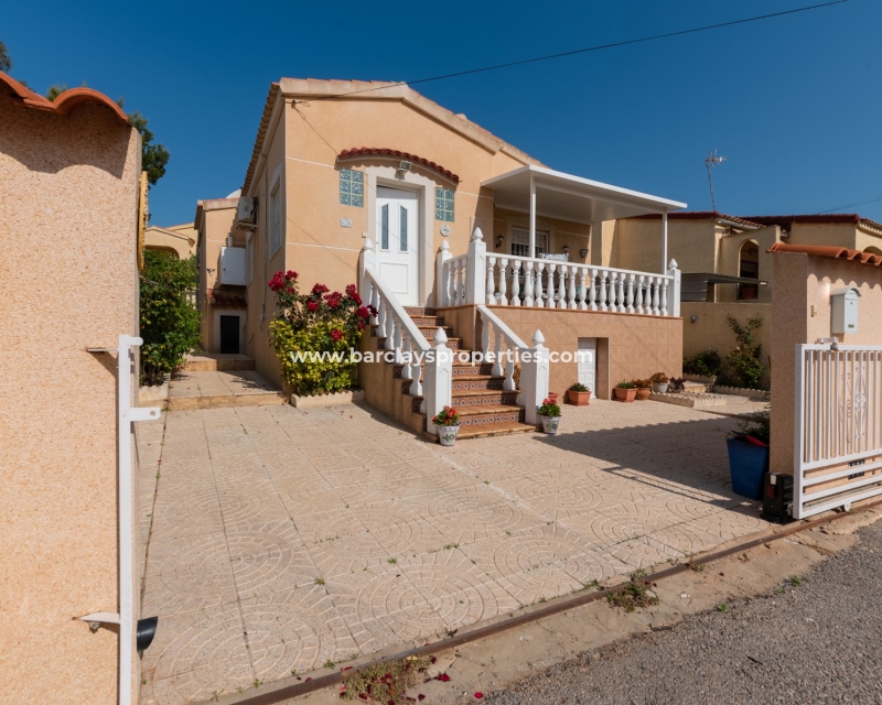 Wederverkoop - Vrijstaande Villa - La Marina - Urb. La Marina