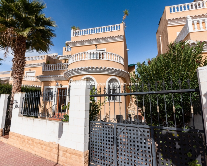 Wederverkoop - Vrijstaande Villa - Urb. El Oasis - La Marina