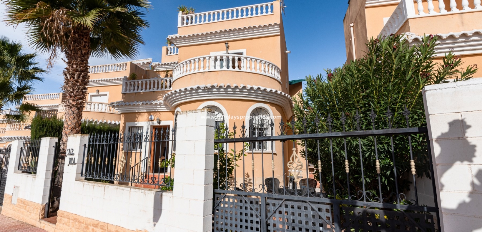 Wederverkoop - Vrijstaande Villa - Urb. El Oasis - La Marina