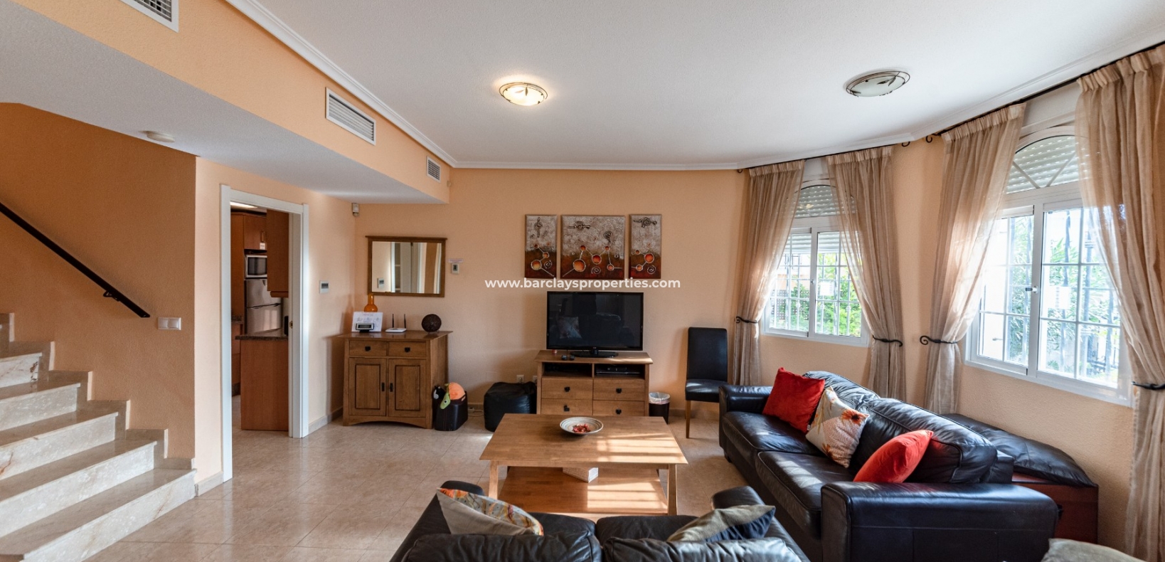 Wederverkoop - Vrijstaande Villa - Urb. El Oasis - La Marina