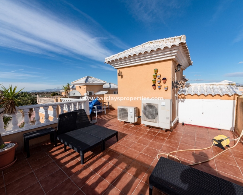 Wederverkoop - Vrijstaande Villa - Urb. El Oasis - La Marina