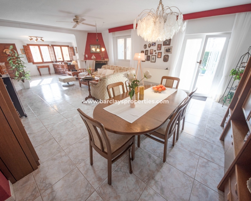 Wederverkoop - Vrijstaande Villa - Urb. El Oasis - La Marina