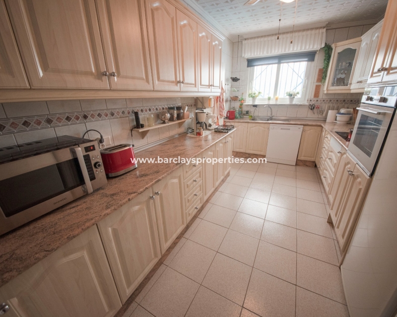 Wederverkoop - Vrijstaande Villa - Urb. El Oasis - La Marina