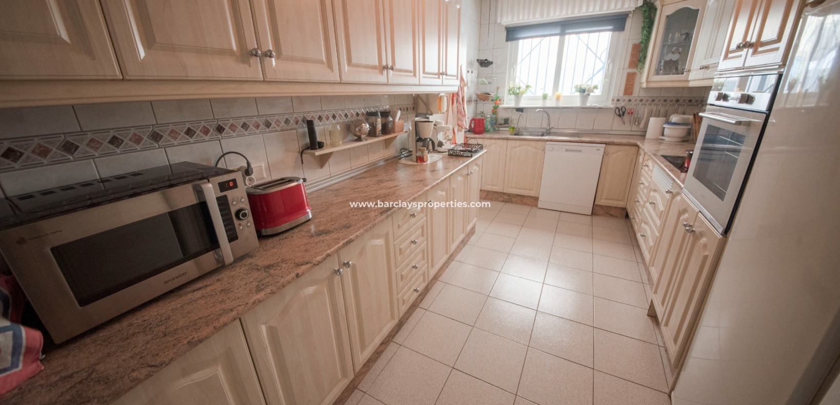 Wederverkoop - Vrijstaande Villa - Urb. El Oasis - La Marina