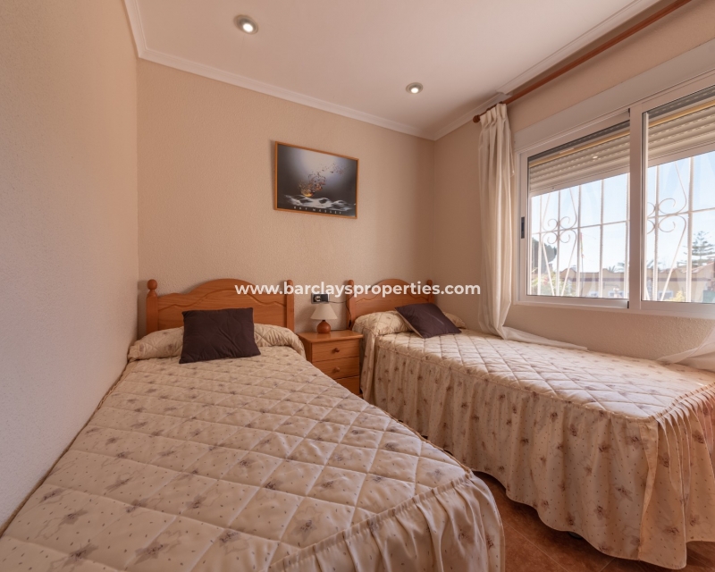 Wederverkoop - Vrijstaande Villa - Urb. El Oasis - La Marina