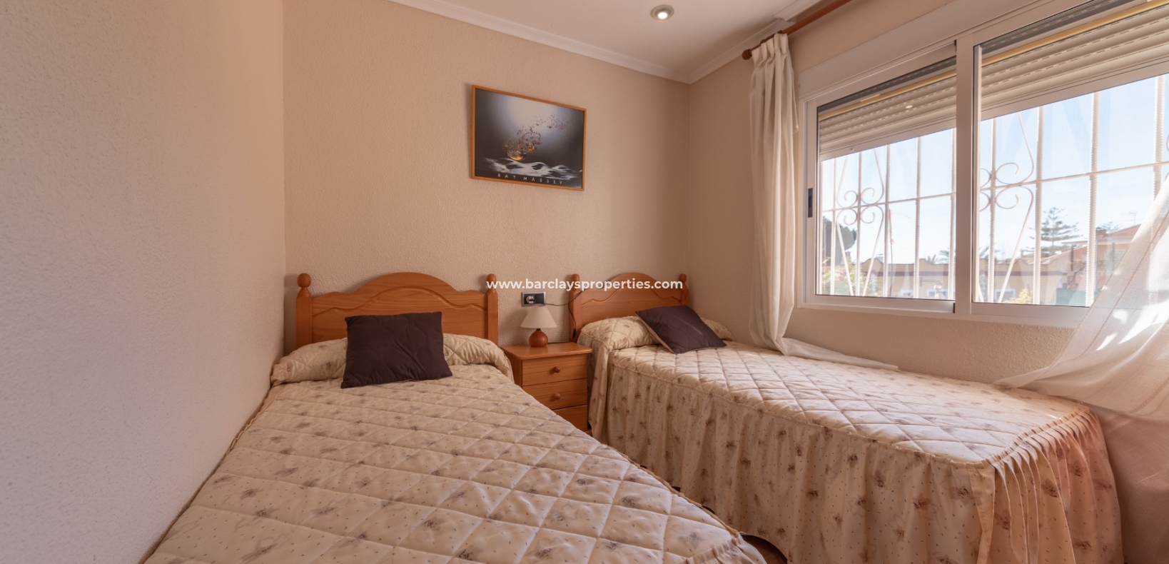 Wederverkoop - Vrijstaande Villa - Urb. El Oasis - La Marina