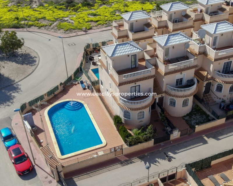 Wederverkoop - Vrijstaande Villa - Urb. El Oasis - La Marina