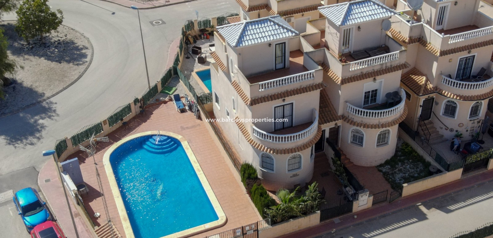 Wederverkoop - Vrijstaande Villa - Urb. El Oasis - La Marina