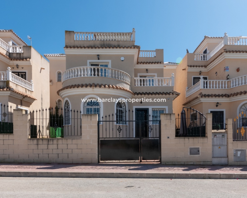 Wederverkoop - Vrijstaande Villa - Urb. El Oasis - La Marina