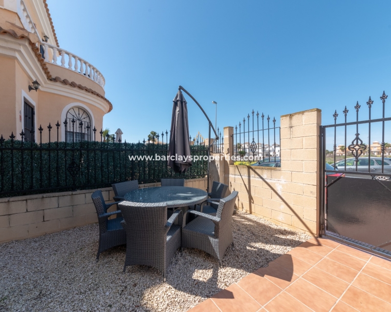 Wederverkoop - Vrijstaande Villa - Urb. El Oasis - La Marina