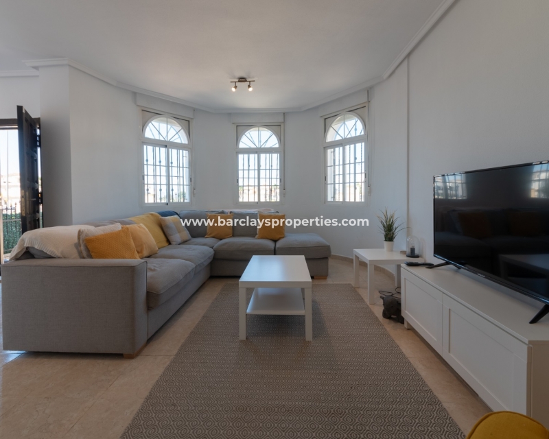 Wederverkoop - Vrijstaande Villa - Urb. El Oasis - La Marina