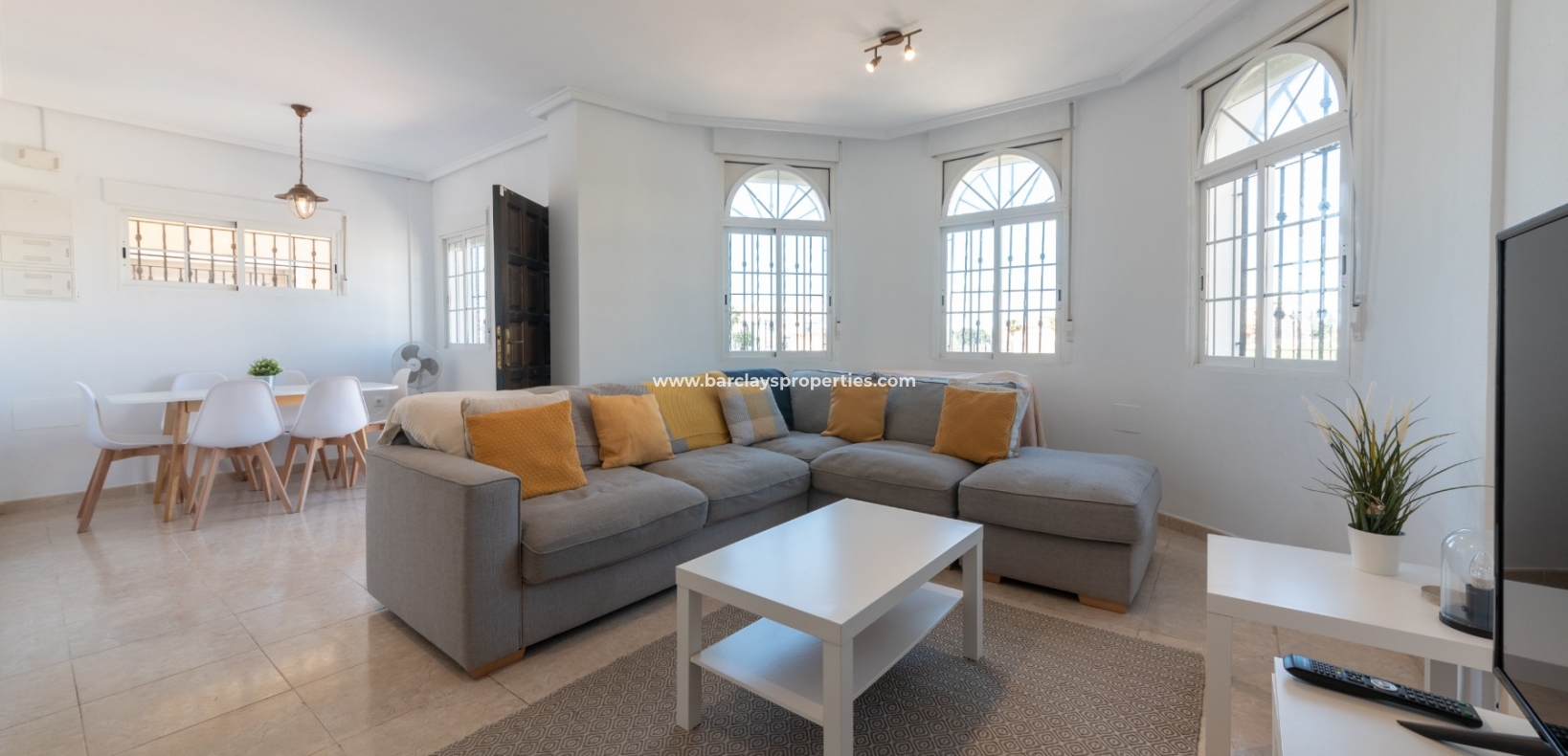 Wederverkoop - Vrijstaande Villa - Urb. El Oasis - La Marina