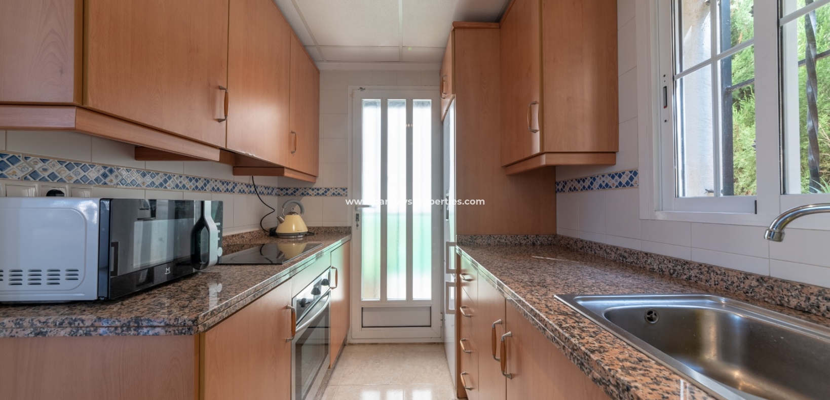 Wederverkoop - Vrijstaande Villa - Urb. El Oasis - La Marina