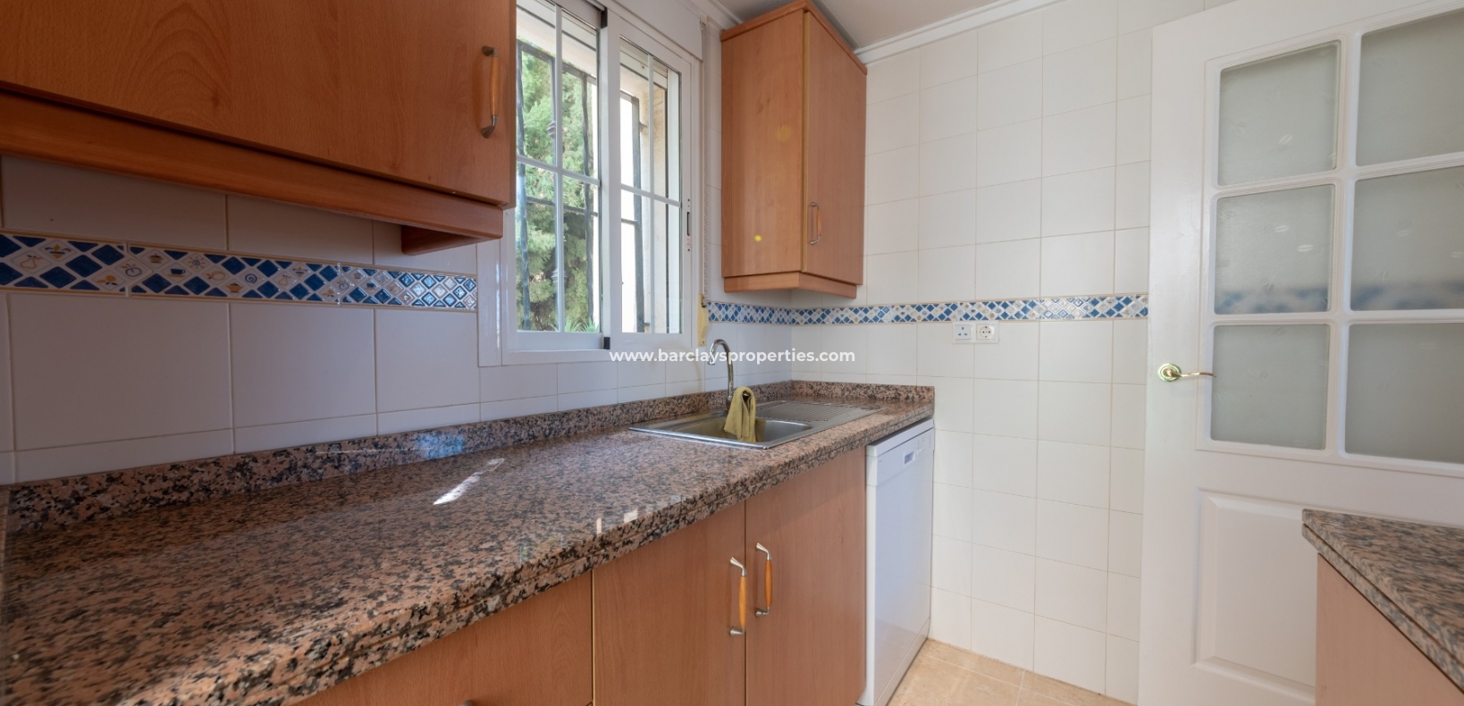 Wederverkoop - Vrijstaande Villa - Urb. El Oasis - La Marina