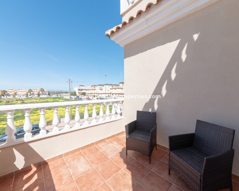 Wederverkoop - Vrijstaande Villa - Urb. El Oasis - La Marina