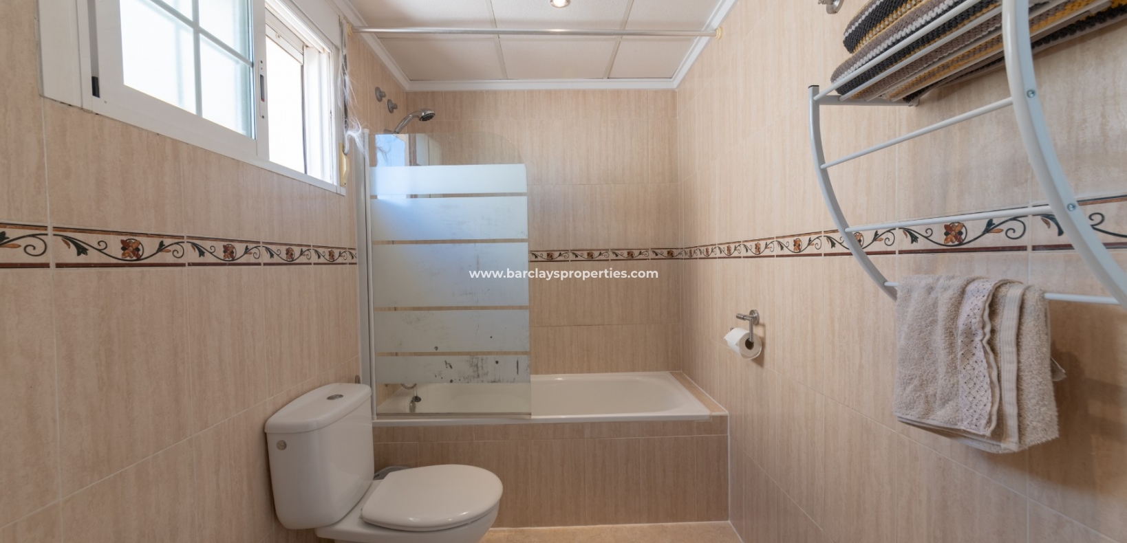 Wederverkoop - Vrijstaande Villa - Urb. El Oasis - La Marina