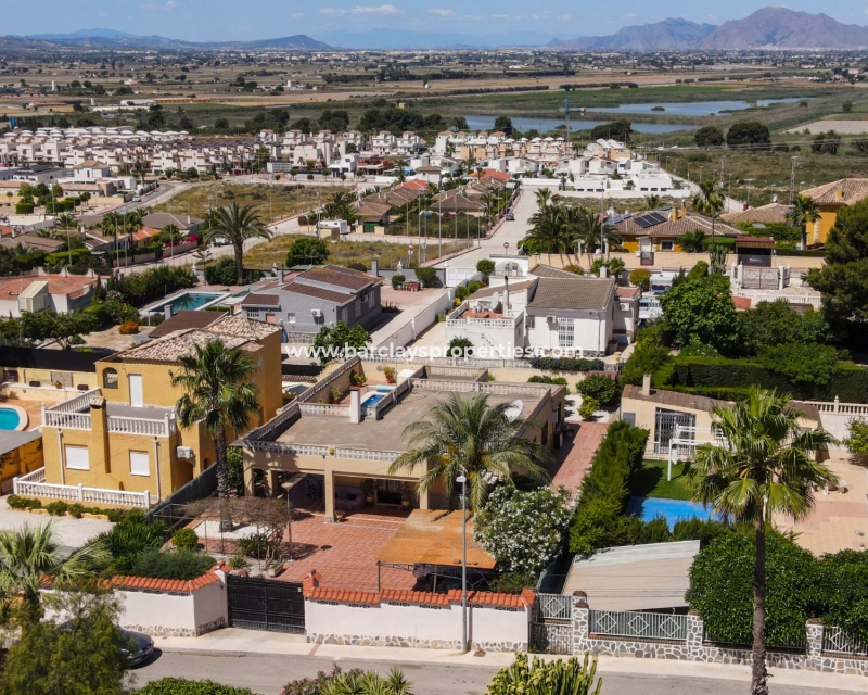 Wederverkoop - Vrijstaande Villa - Urb. El Oasis - La Marina