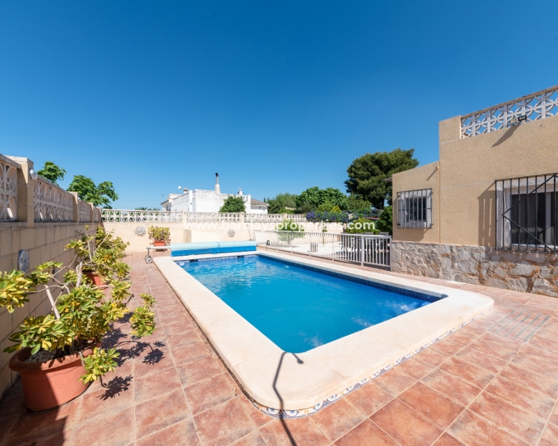 Wederverkoop - Vrijstaande Villa - Urb. El Oasis - La Marina