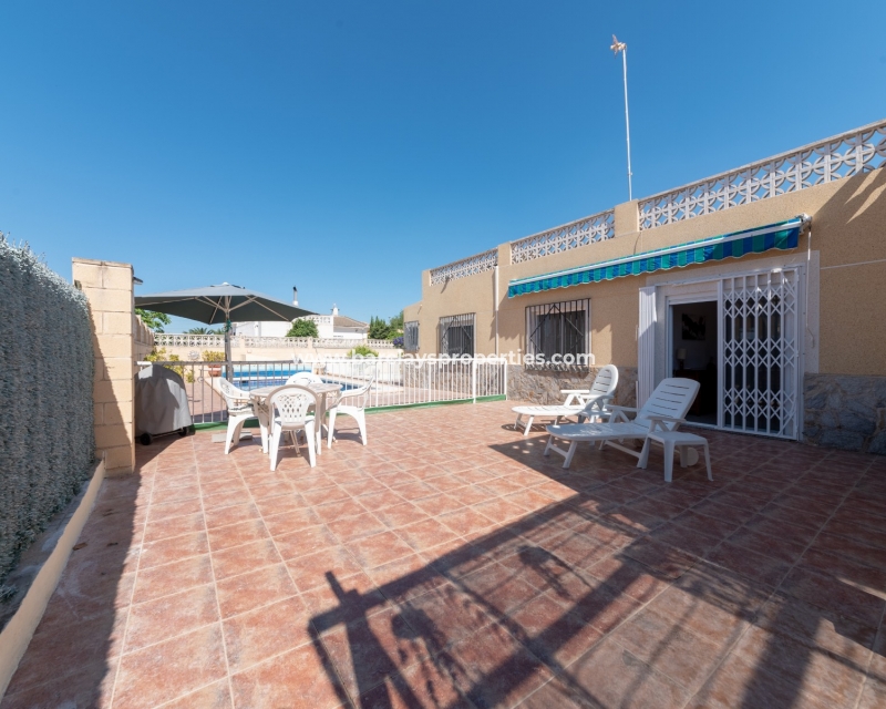 Wederverkoop - Vrijstaande Villa - Urb. El Oasis - La Marina