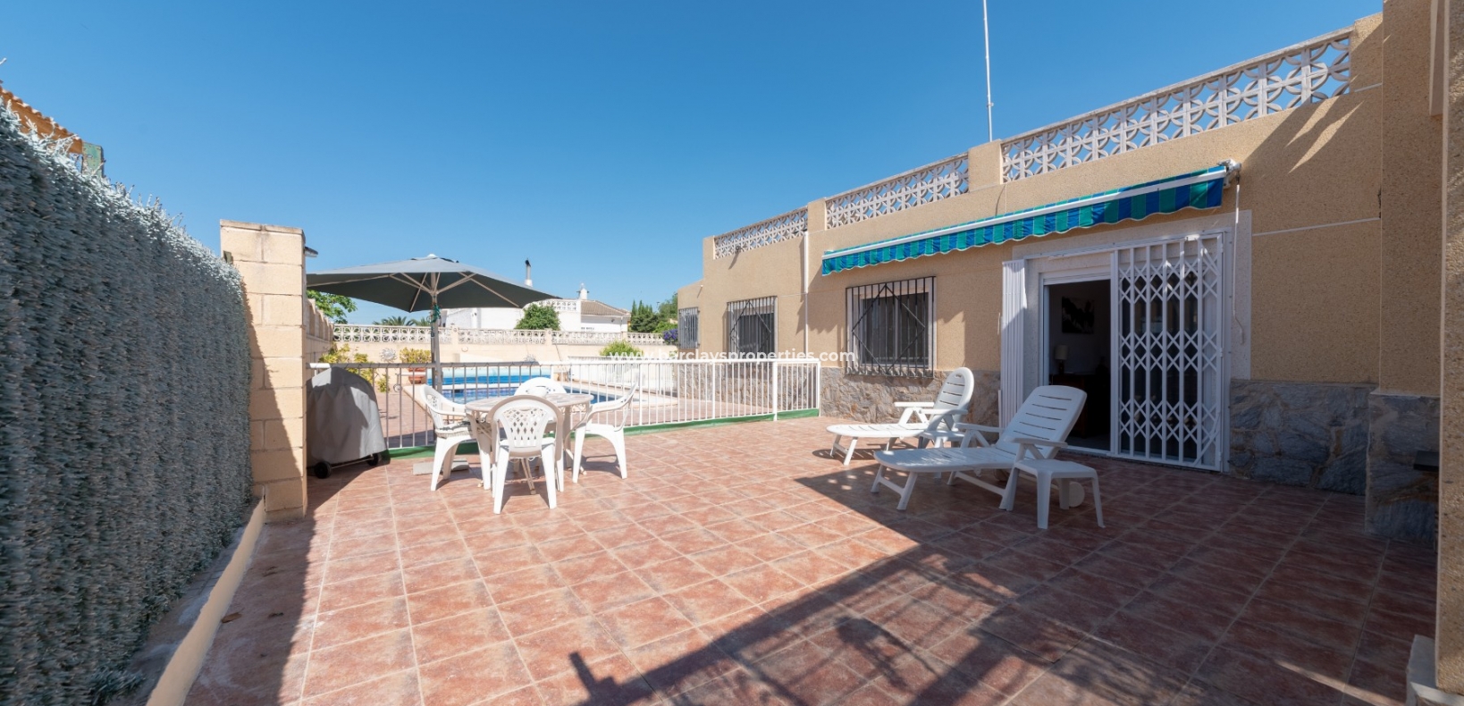 Wederverkoop - Vrijstaande Villa - Urb. El Oasis - La Marina