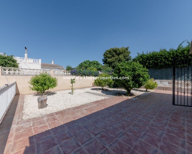 Wederverkoop - Vrijstaande Villa - Urb. El Oasis - La Marina