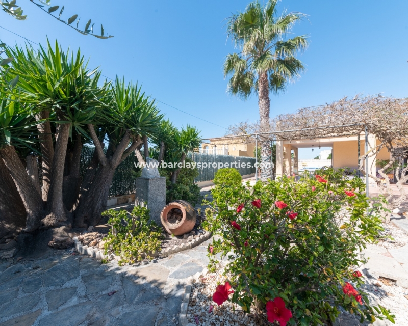 Wederverkoop - Vrijstaande Villa - Urb. El Oasis - La Marina