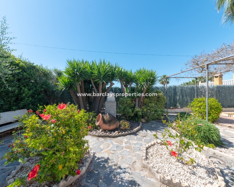 Wederverkoop - Vrijstaande Villa - Urb. El Oasis - La Marina