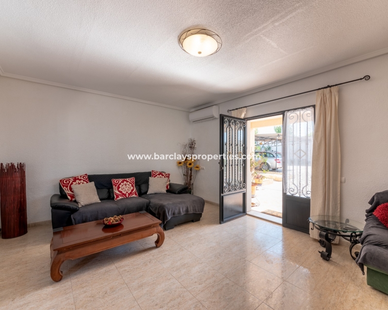 Wederverkoop - Vrijstaande Villa - Urb. El Oasis - La Marina