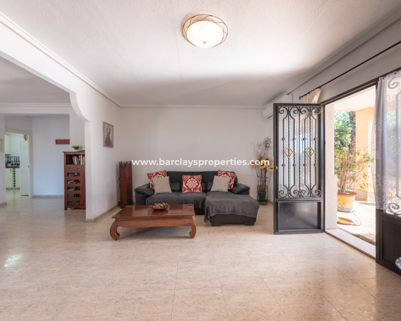 Wederverkoop - Vrijstaande Villa - Urb. El Oasis - La Marina