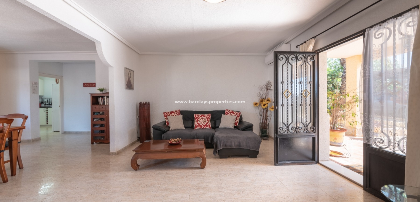 Wederverkoop - Vrijstaande Villa - Urb. El Oasis - La Marina