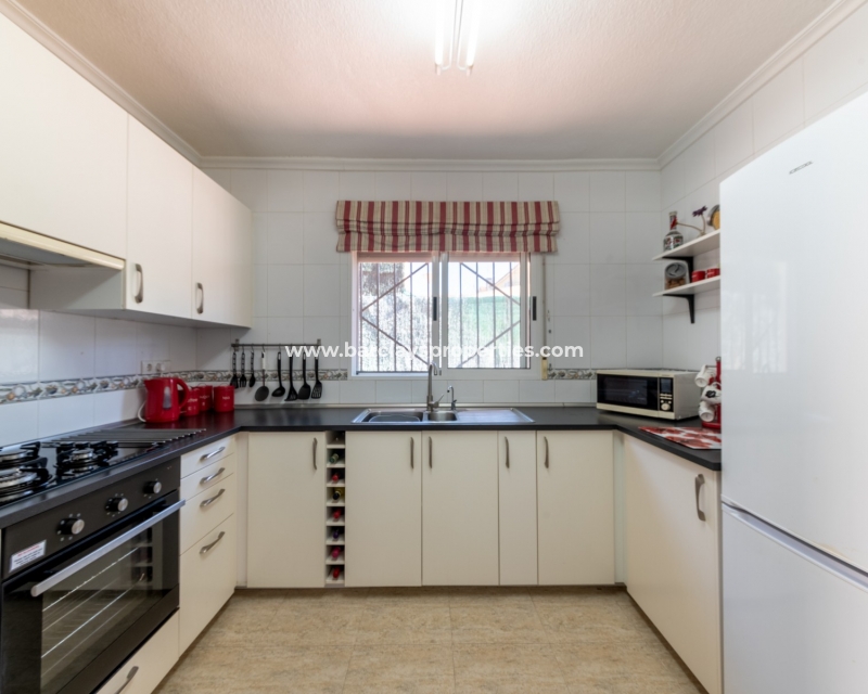 Wederverkoop - Vrijstaande Villa - Urb. El Oasis - La Marina