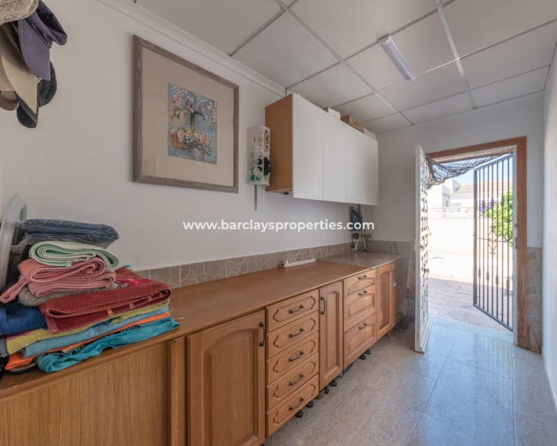 Wederverkoop - Vrijstaande Villa - Urb. El Oasis - La Marina