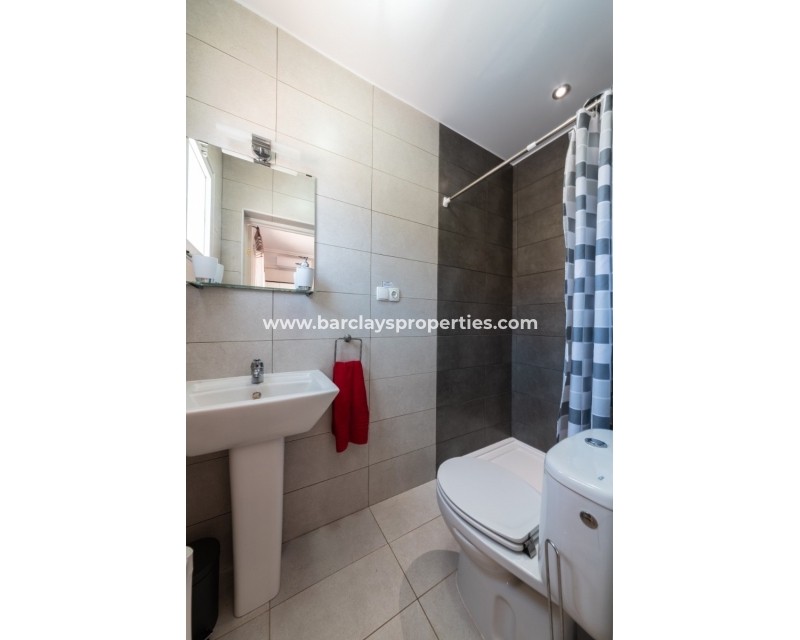 Wederverkoop - Vrijstaande Villa - Urb. El Oasis - La Marina