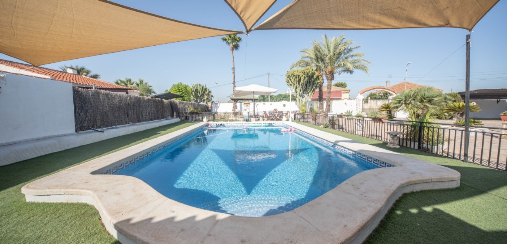 Wederverkoop - Vrijstaande Villa - Urb. El Oasis - La Marina