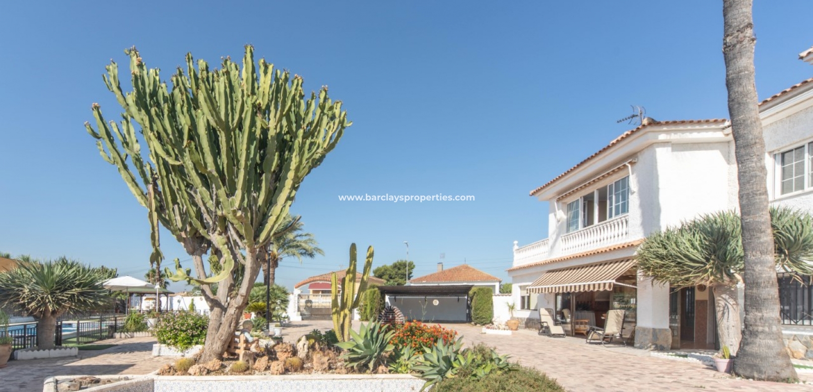 Wederverkoop - Vrijstaande Villa - Urb. El Oasis - La Marina