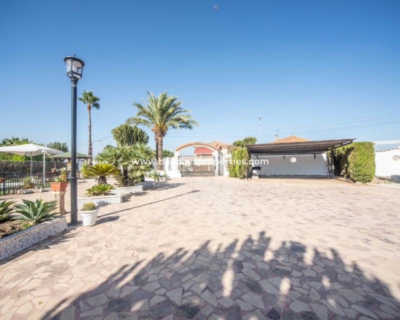 Wederverkoop - Vrijstaande Villa - Urb. El Oasis - La Marina