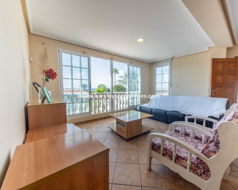 Wederverkoop - Vrijstaande Villa - Urb. El Oasis - La Marina