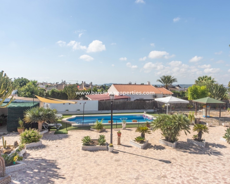 Wederverkoop - Vrijstaande Villa - Urb. El Oasis - La Marina