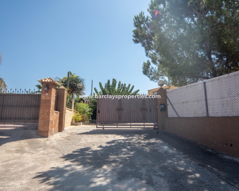 Wederverkoop - Vrijstaande Villa - Urb. El Oasis - La Marina